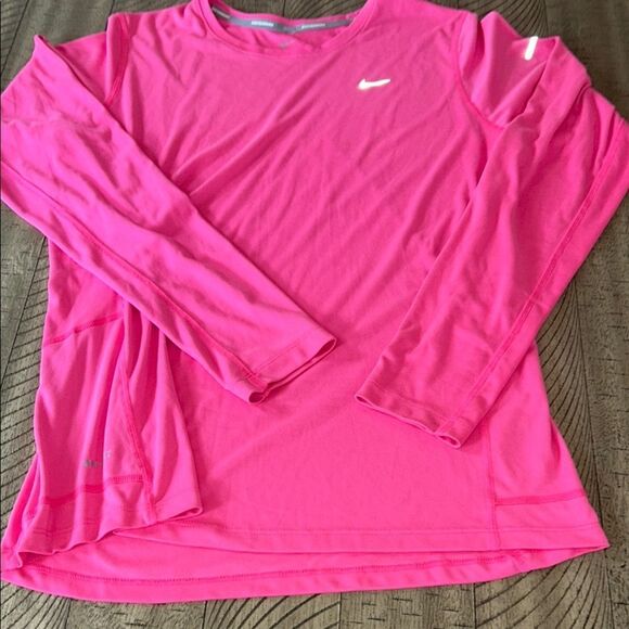 Nike DryFit NEON 🦩 💄 Pink Long Sleeve Sports ⚽️ Tee - Picture 1 of 17